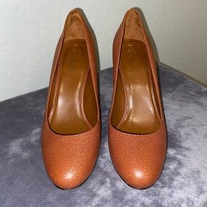Cole Haan size 9 leather pumps